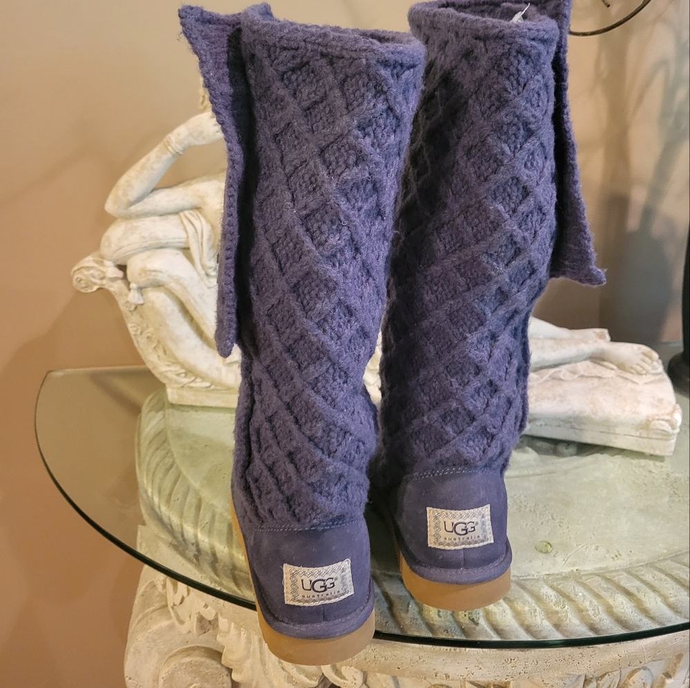 Ugg Lattice Tall Cardi Boot in Navy Blue. Size 7.  UGG S/N 3066.  # 346 - Picture 4 of 14
